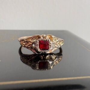 Antique-Inspired Women's Gold Ring with Red Center Stone